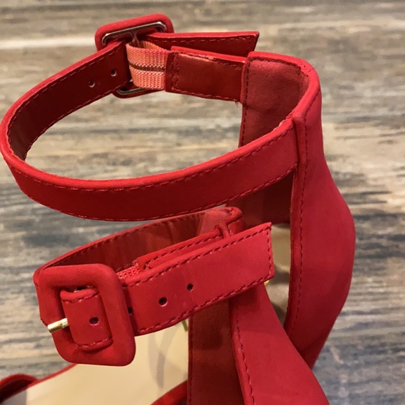 Soda Sz 9 Pretty Red Formal High Heel Shoes - Picture 6 of 8